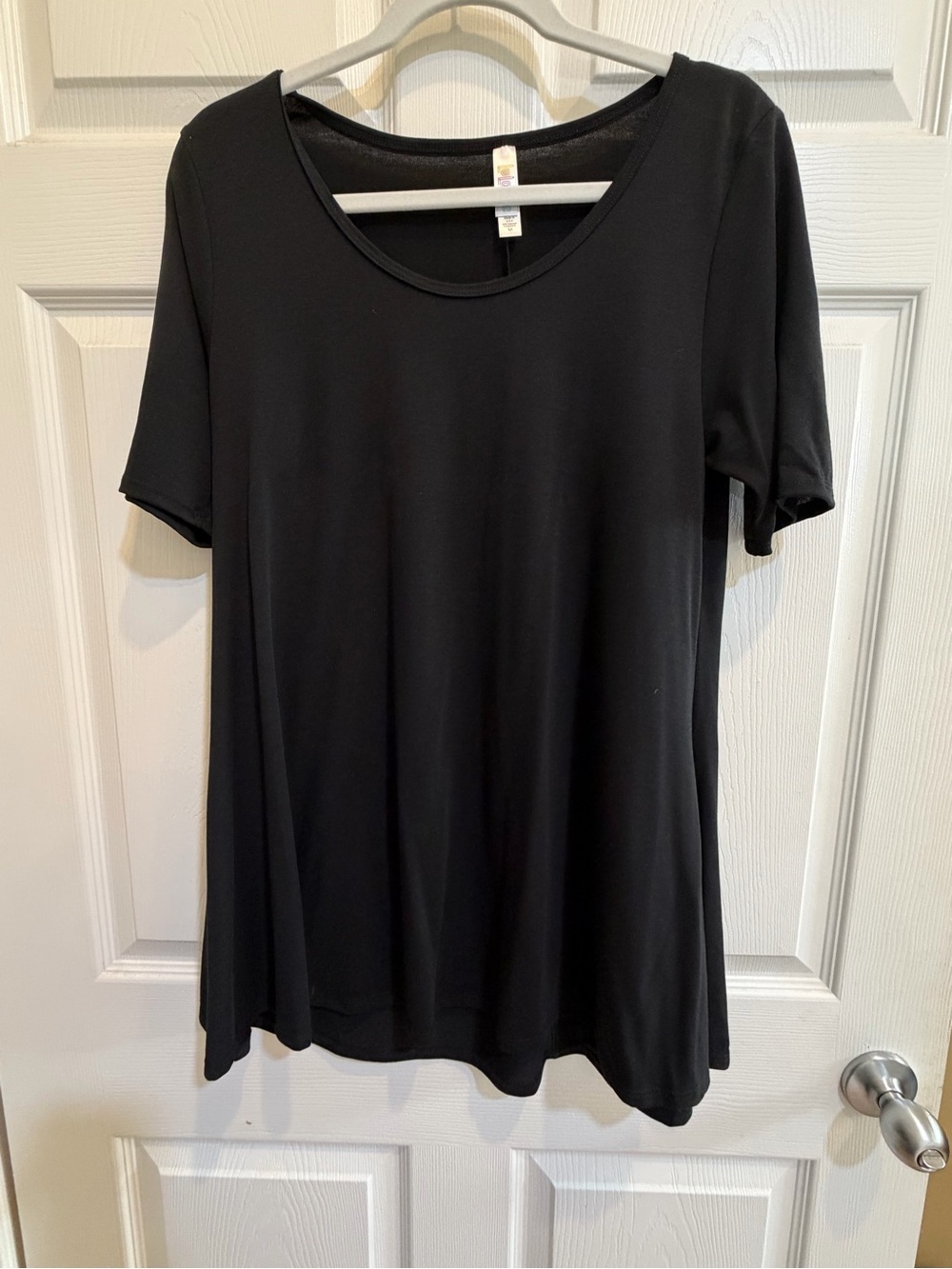 LuLaRoe Solid Black Perfect T Swing Tee Tunic - Size Medium